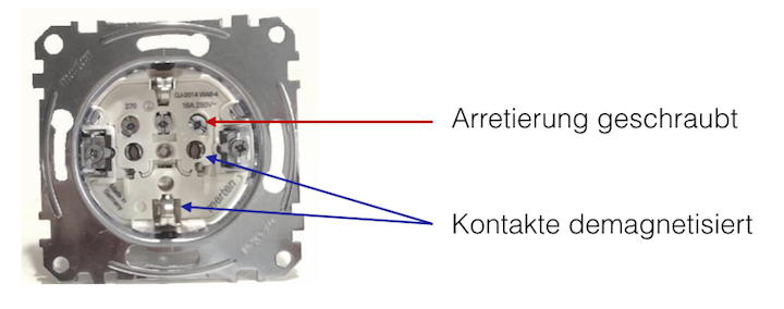 Breit, demagnetisiert,veredelt: Die Kontakte der GigaWatt Steckdose versprechen soliden Halt und guten Stromfluss