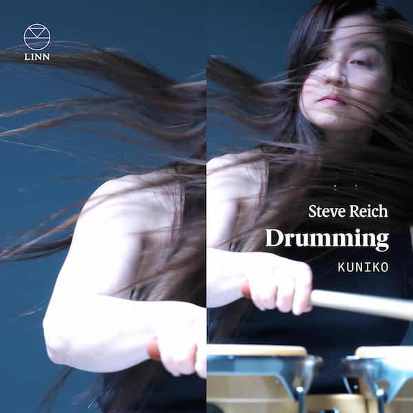 Multipliziert per Overdub: Auf Reich:Drumming spielt und singt Kuniko alle Instrumente und Stimmen selbst